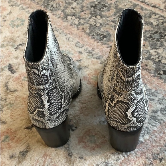Chinese Laundry snakeskin booties - Picture 4 of 8